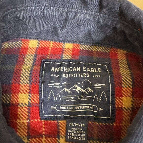 American Eagle Button Up Shirt Mens Medium Long Sleeve Red Plaid Heavyweight - Picture 3 of 3